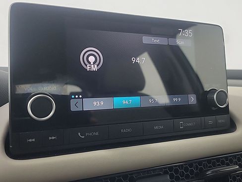 Certified 2023 Honda HR-V LX image 28