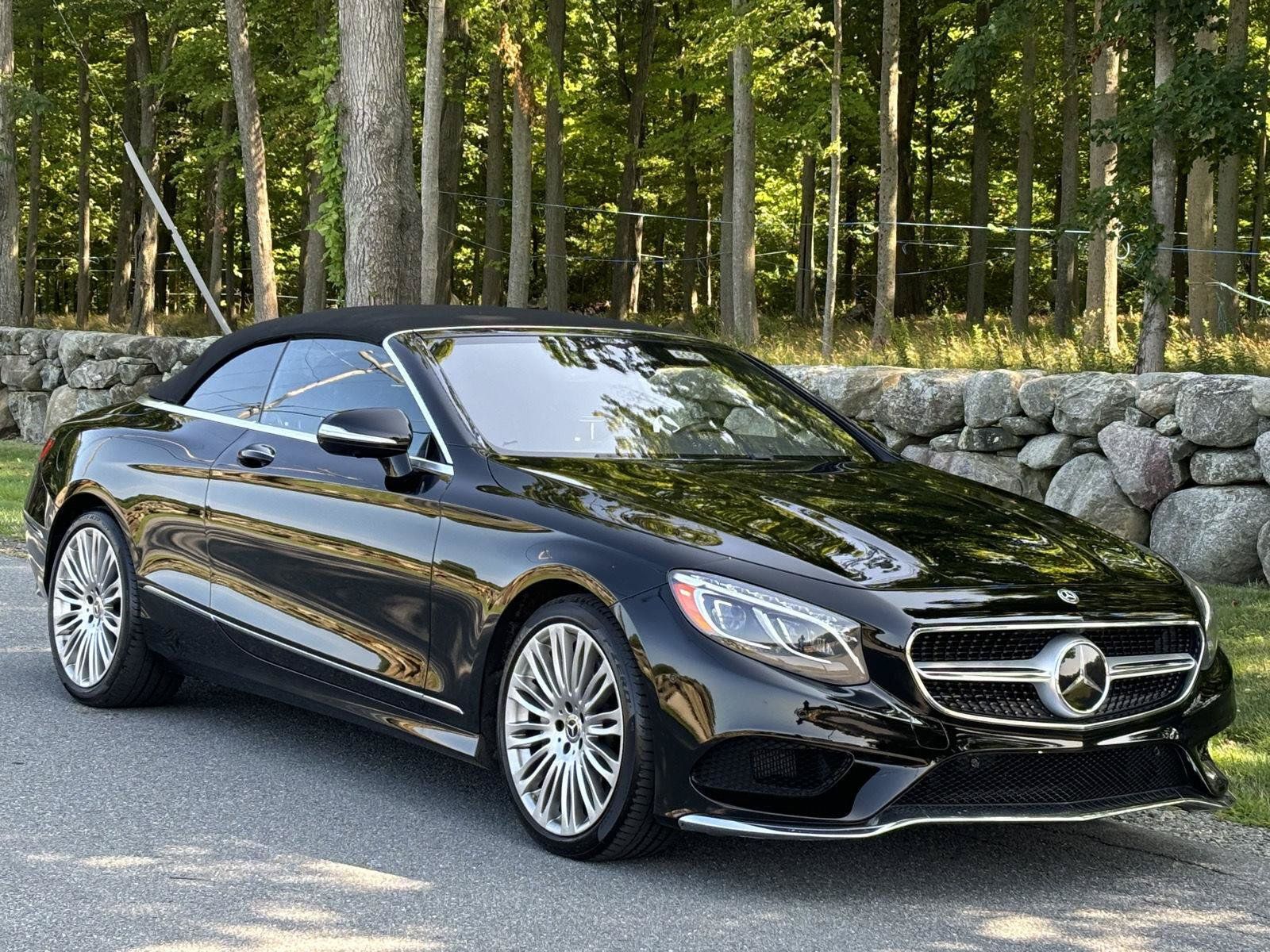 Used 2019 Mercedes-Benz S 560 Cabriolet image 2