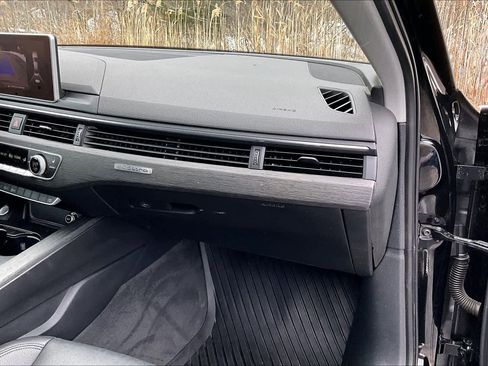Used 2017 Audi A4 2.0T Premium w/ Convenience Package image 18