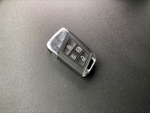 Certified 2022 Volkswagen Atlas SE FWD image 11
