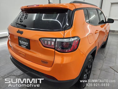 New 2026 Jeep Compass Latitude w/ Sun and Sound Group image 5