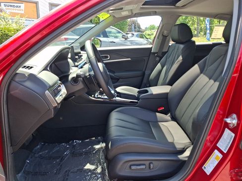 Used 2025 Acura Integra FWD image 13