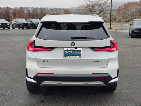 Certified 2023 BMW X1 xDrive28i w/ Premium Package image 5