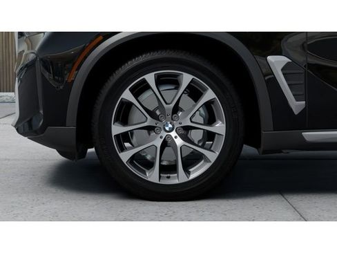 New 2026 BMW X5 xDrive40i w/ Premium Package image 7