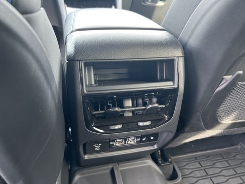 Used 2025 Jeep Grand Cherokee Trailhawk w/ Advanced Protech Group II AWD/4WD image 17