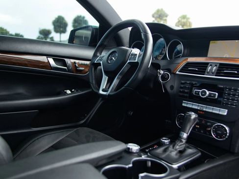 Used 2012 Mercedes-Benz C 63 AMG Coupe w/ Comand Single Disc Pkg image 27