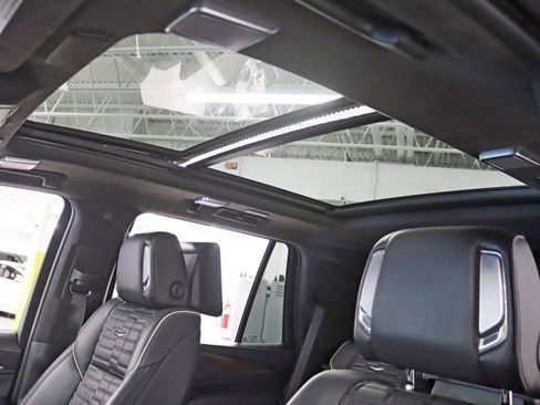 Used 2023 Cadillac Escalade Sport Platinum w/ LPO, ONYX Package image 37