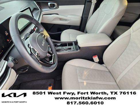 Used 2025 Kia Sorento S AWD/4WD image 9