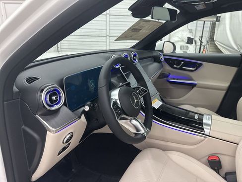 New 2026 Mercedes-Benz GLC 300 image 9