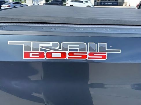 Used 2019 Chevrolet Silverado 1500 LT Trail Boss AWD/4WD image 13