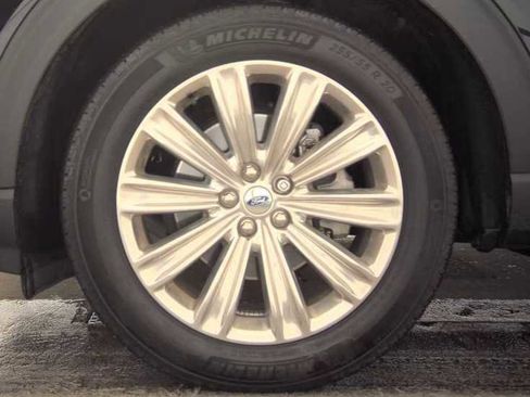 Used 2023 Ford Explorer Limited w/ Equipment Group 301A image 11