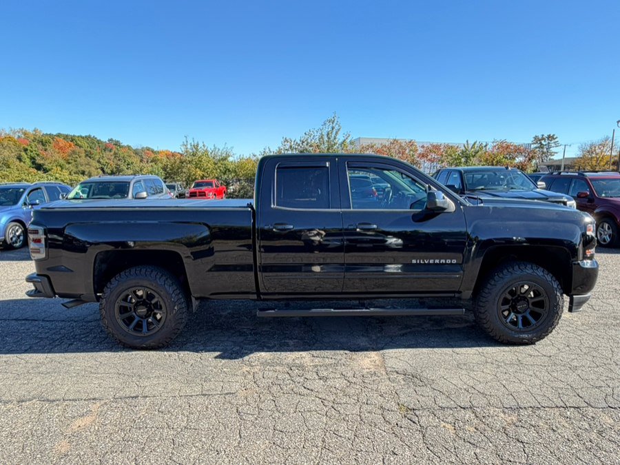Used 2017 Chevrolet Silverado 1500 LT w/ All Star Edition AWD/4WD image 4