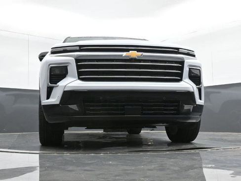 New 2026 Chevrolet Traverse High Country w/ LPO, Floor Liner Package image 16