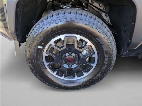 New 2025 Toyota Tacoma TRD Off-Road image 10