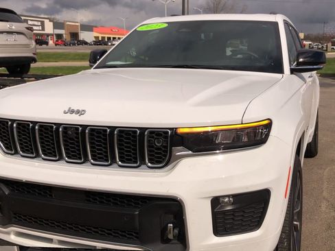 Used 2023 Jeep Grand Cherokee L Overland w/ Advanced Protech Group III image 4