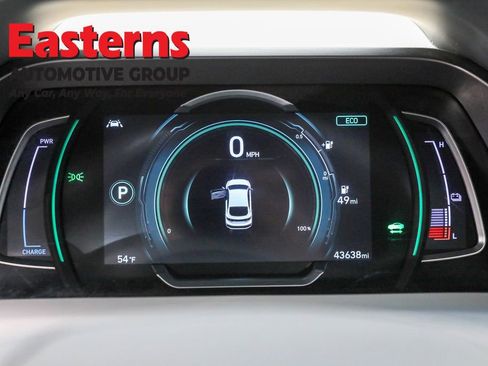 Used 2020 Hyundai Ioniq Limited image 30