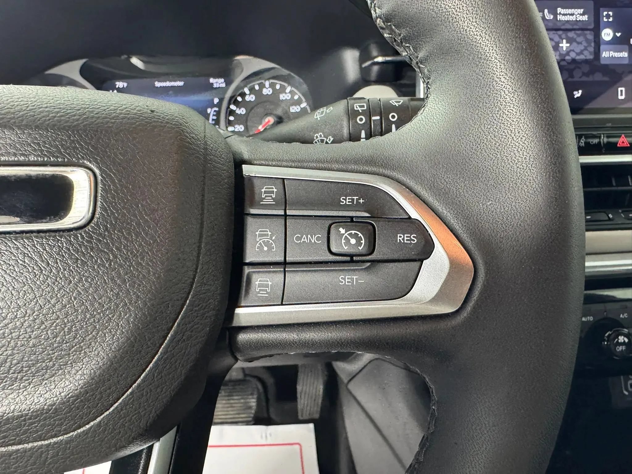 Used 2023 Jeep Compass Limited AWD/4WD image 16