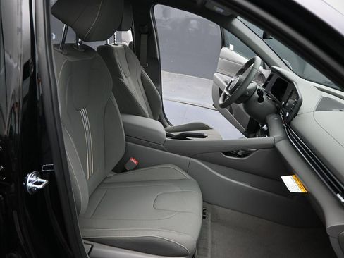 New 2025 Hyundai Elantra Sport FWD image 27