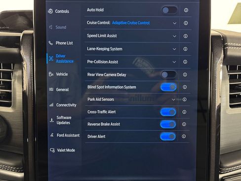 Certified 2023 Ford F150 Lightning Platinum image 27