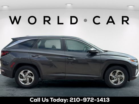 Used 2022 Hyundai Tucson SE FWD image 2
