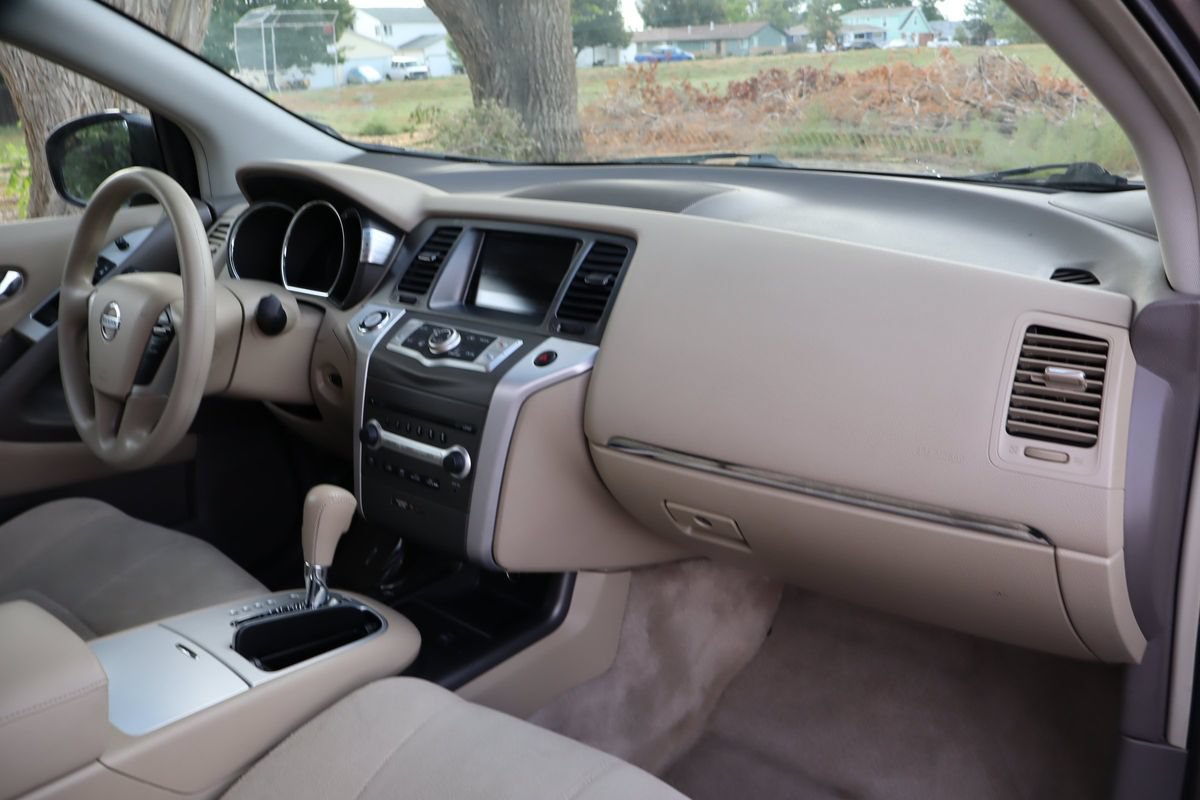 Used 2013 Nissan Murano S AWD/4WD image 17