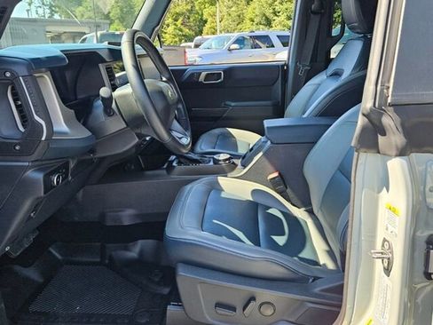 Used 2024 Ford Bronco Outer Banks image 5
