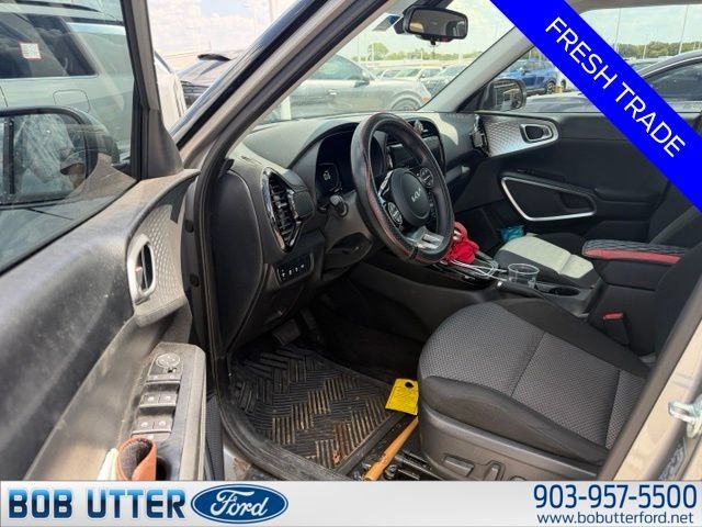 Used 2025 Kia Soul S FWD image 5