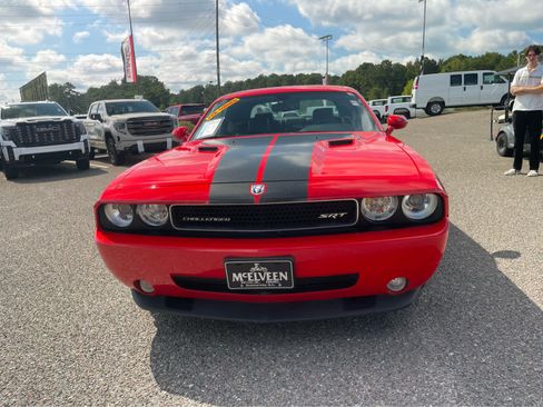 Used 2009 Dodge Challenger SRT8 w/ SRT Option Group II RWD image 2