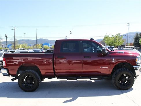Used 2024 RAM 2500 Big Horn AWD/4WD image 32