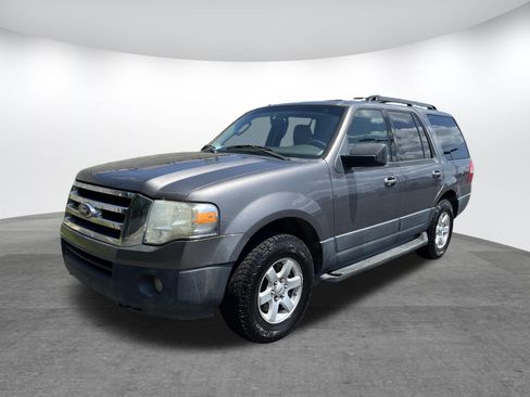 Used 2013 Ford Expedition XL w/ HD Trailer Tow Pkg AWD/4WD image 3