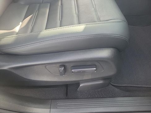 Used 2025 Honda CR-V EX-L image 28