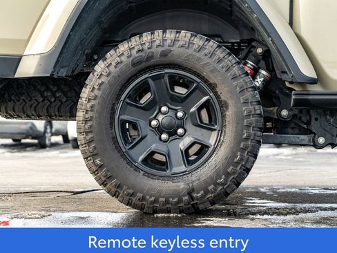 Used 2022 Jeep Gladiator Mojave w/ LED Lighting Group image 9