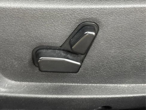 Used 2007 Chrysler 300 SRT8 w/ SRT Option Group II image 25