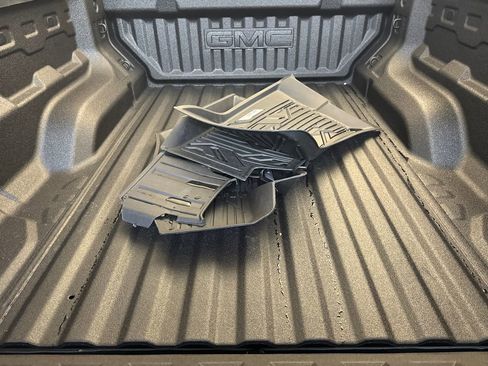 New 2026 GMC Canyon AT4 w/ Technology Plus Package image 18