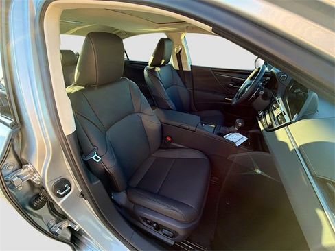 New 2025 Lexus ES 350 w/ Premium Package image 15