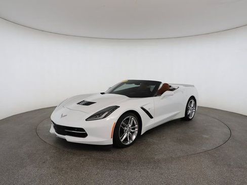 Used 2017 Chevrolet Corvette Stingray Convertible image 2