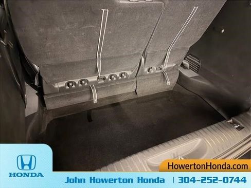 Used 2025 Chrysler Pacifica Select FWD image 29