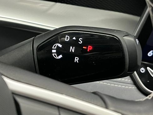 New 2026 Volkswagen Tiguan SE image 18