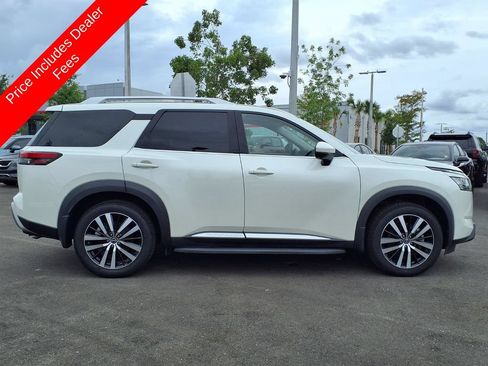 Used 2023 Nissan Pathfinder Platinum FWD image 8