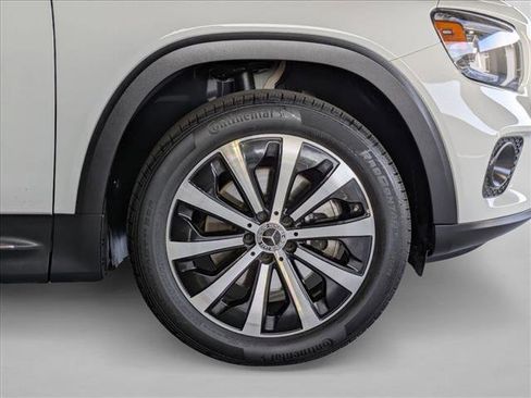 Certified 2022 Mercedes-Benz GLB 250 4MATIC image 23