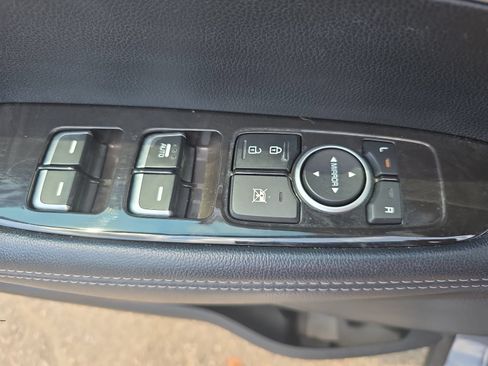 Used 2018 Kia Sorento AWD image 26