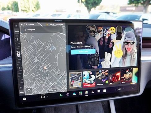 Used 2024 Tesla Model X AWD/4WD image 47