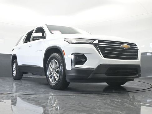 Used 2023 Chevrolet Traverse LT image 64