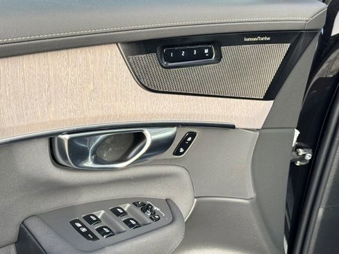 New 2026 Volvo XC90 T8 Ultra w/ Protection Package Premier image 17