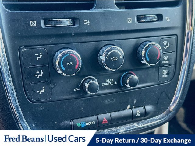 Used 2019 Dodge Grand Caravan SXT w/ Rear Park Assist Package FWD image 14