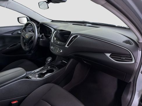 Used 2024 Chevrolet Malibu LT image 30