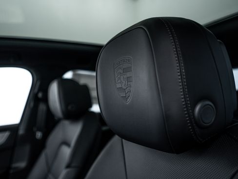 New 2026 Porsche Cayenne S image 21