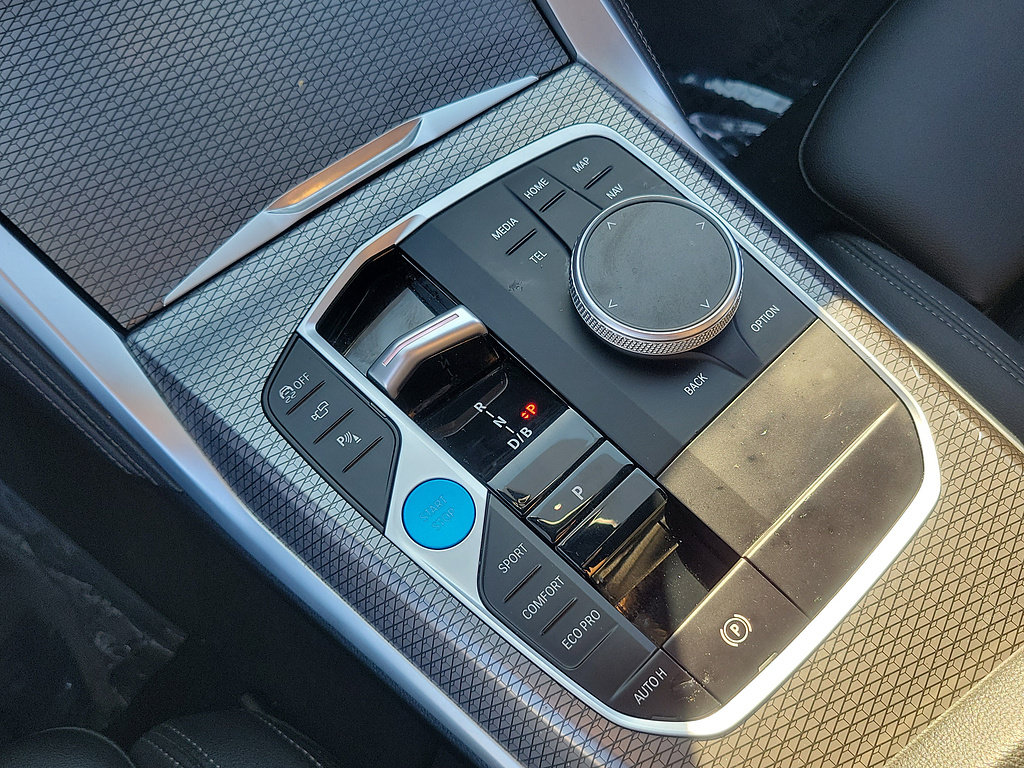 Used 2024 BMW i4 eDrive35 w/ M Sport Package RWD image 31