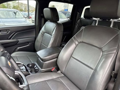 Used 2024 Chevrolet Colorado LT AWD/4WD image 16