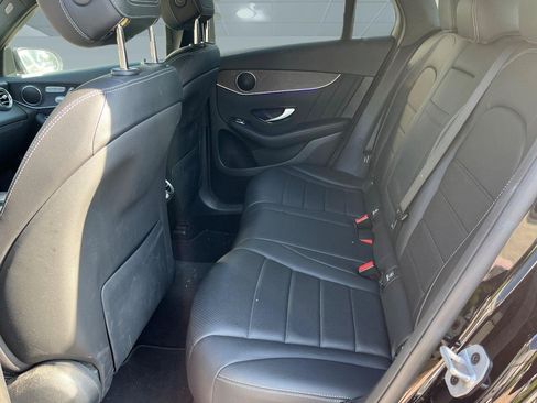 Used 2022 Mercedes-Benz GLC 300 4MATIC image 9